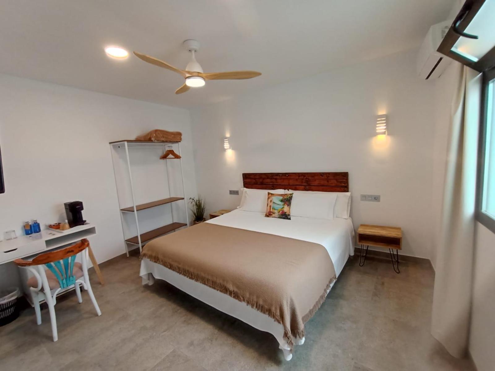 Hostal Aires Del Mar Carboneras Ngoại thất bức ảnh